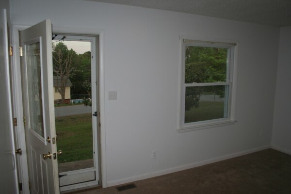 Building Photo - 3777 Sedgefield Dr