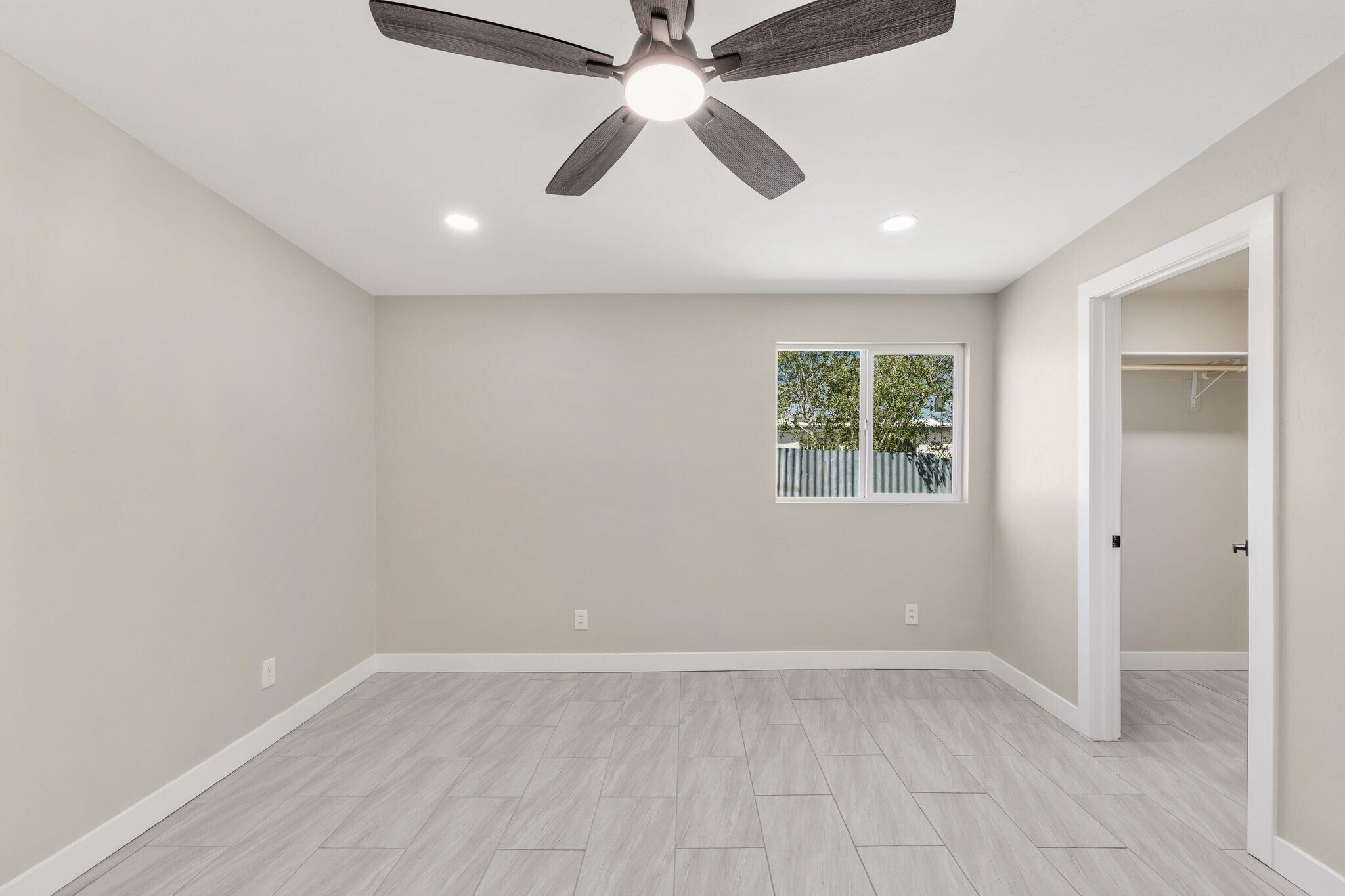 Building Photo - 1331 W Speedway Blvd