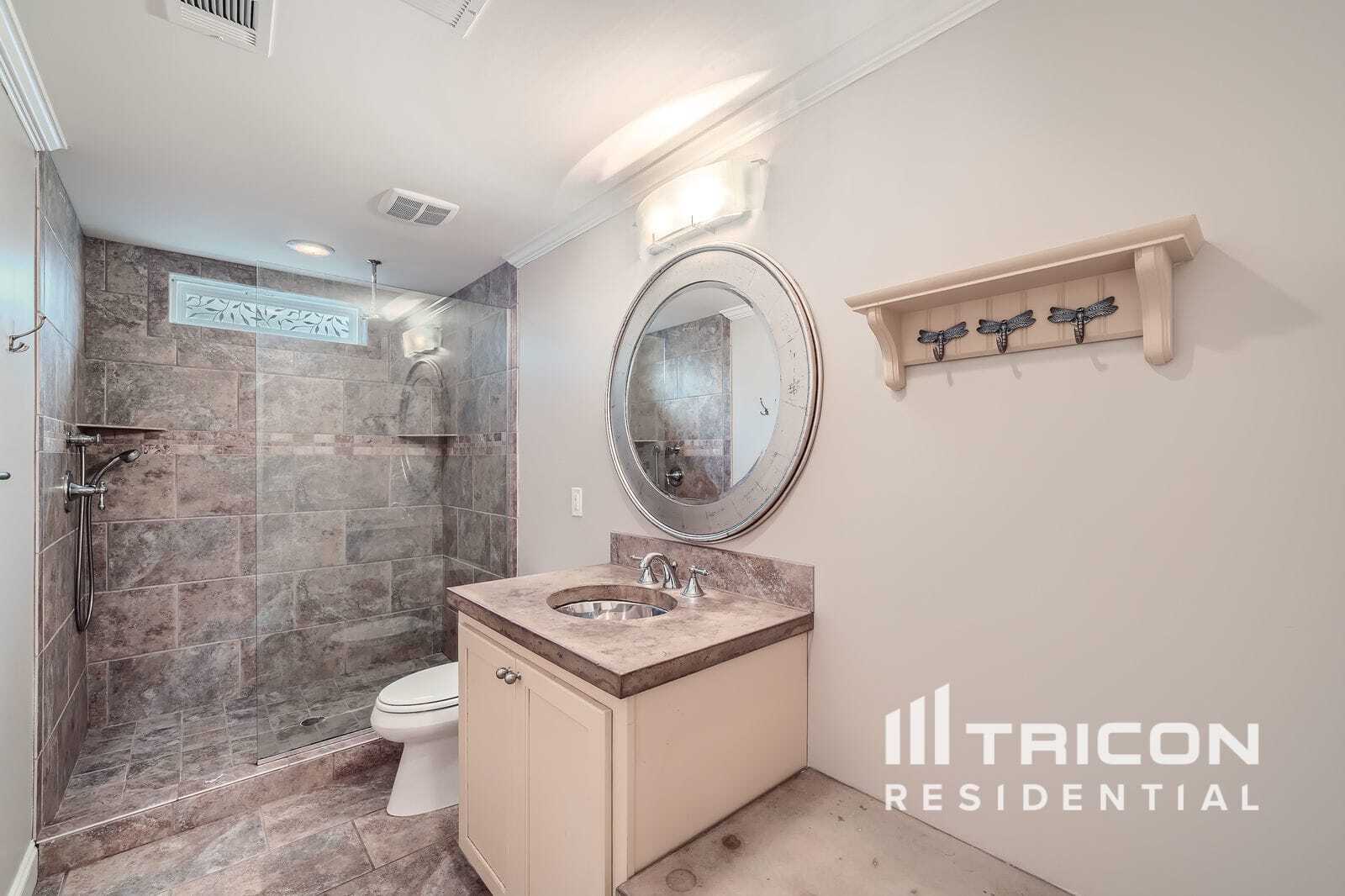 Building Photo - 6315 Tamarack Tr