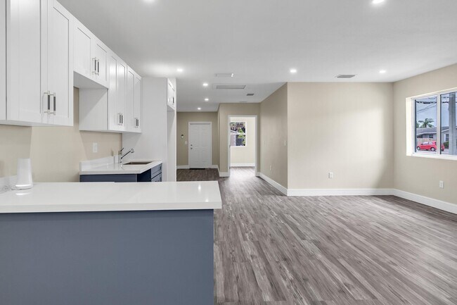 Building Photo - 2451 NW 21st St