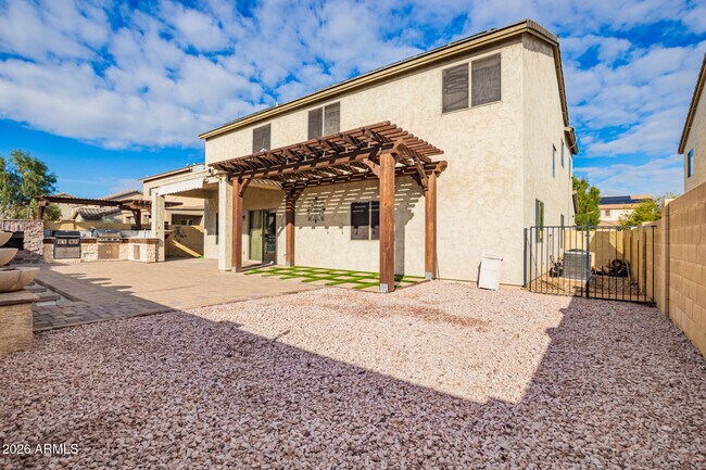 Building Photo - 19411 W Jefferson St