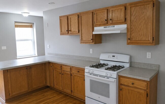 Building Photo - 898 Huntington Ave