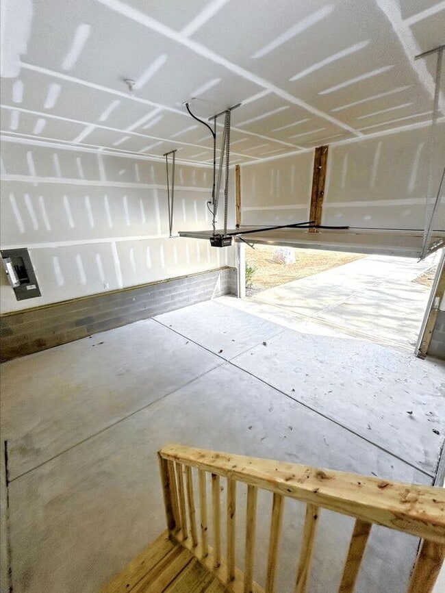 Building Photo - 1393 Karriker Ln