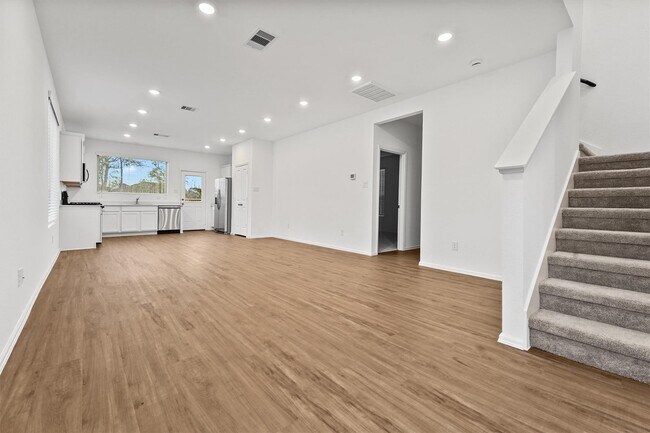 Building Photo - 19316 Villa Mesa Dr