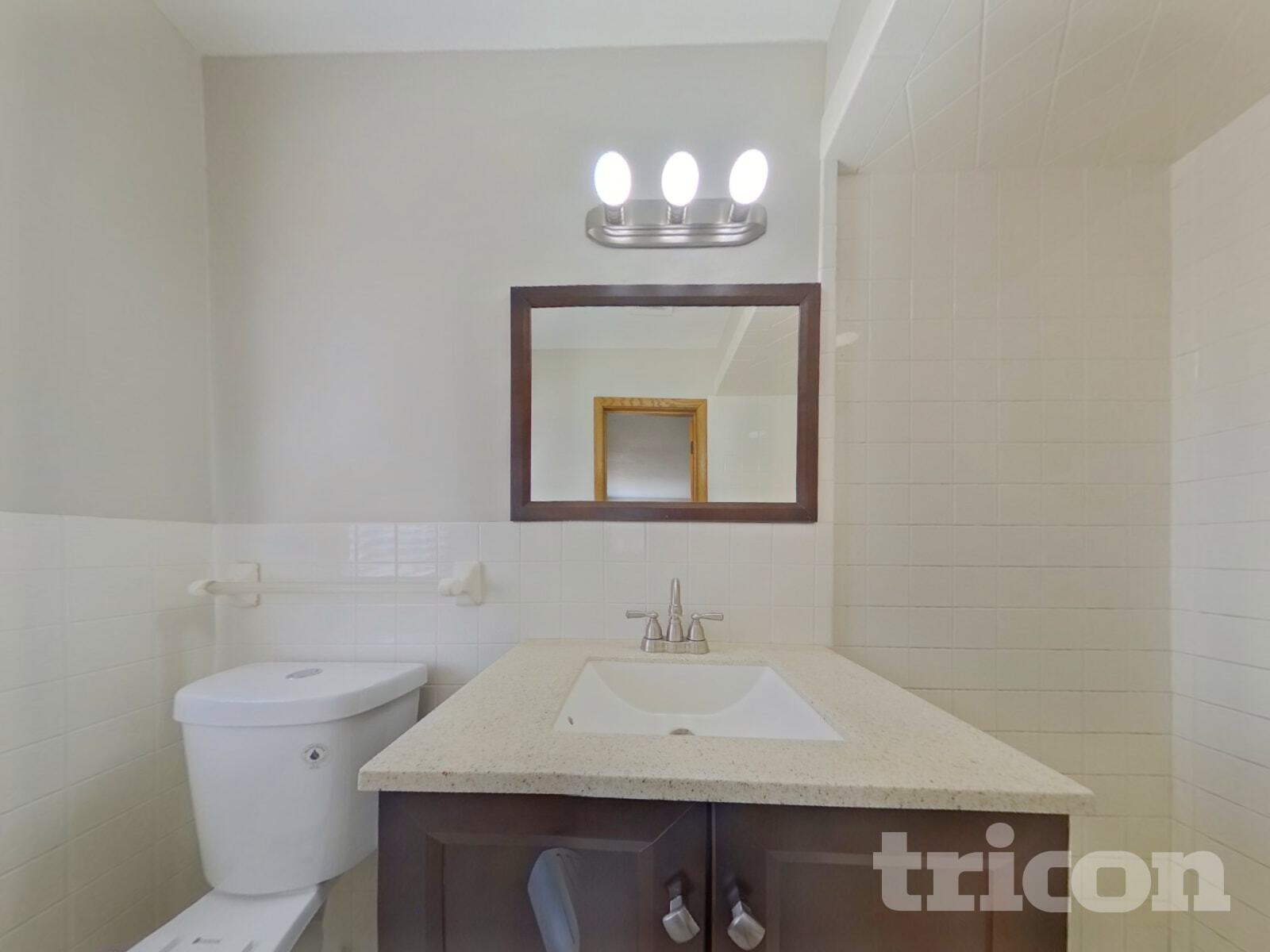 Building Photo - 3301 Skyview Dr