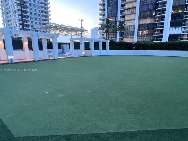 Building Photo - 6365 Collins Ave