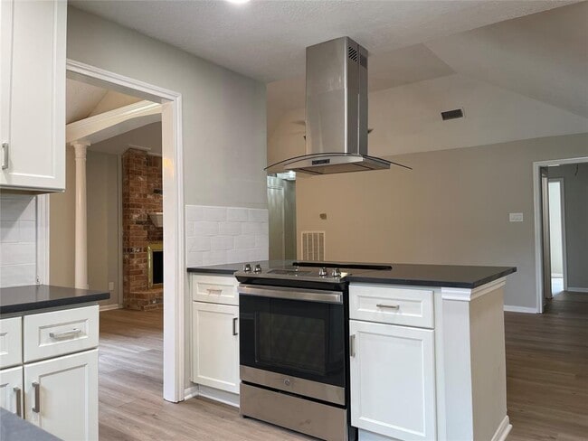 Building Photo - 1015 Cascade Creek Dr