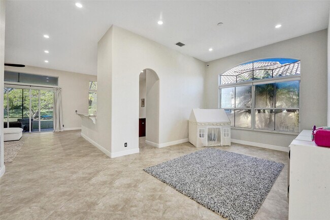 Building Photo - 7421 NW 115th Terrace