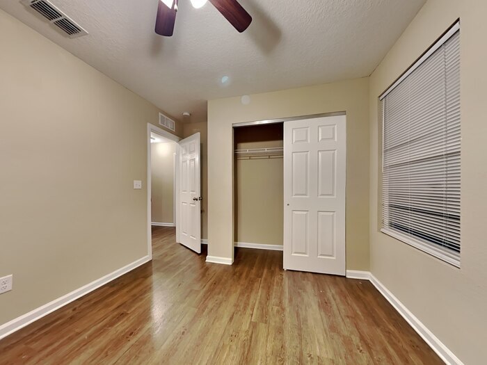 Building Photo - 5236 Walkers Ridge Dr