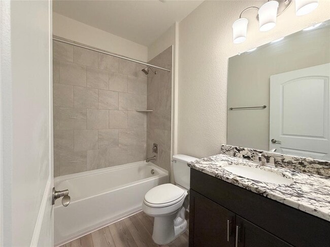 Building Photo - 508 Red Knot Ave