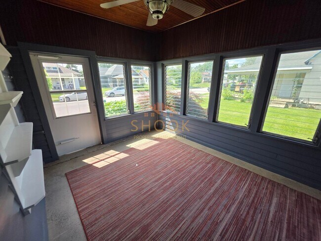 Building Photo - LOOK AT THIS 3 BR GEM WITH A BASEMENT UNDE...
