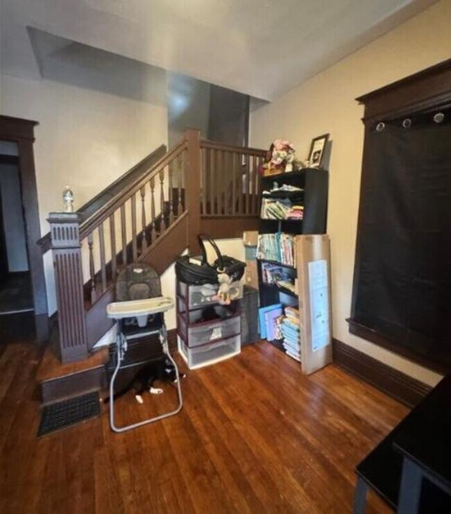 Building Photo - 213 Flint St