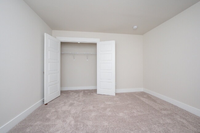 Building Photo - Stunning 3BR/2.5BA Luxury Townhome with Loft & Garage in Greenville! $2,050/mo rent