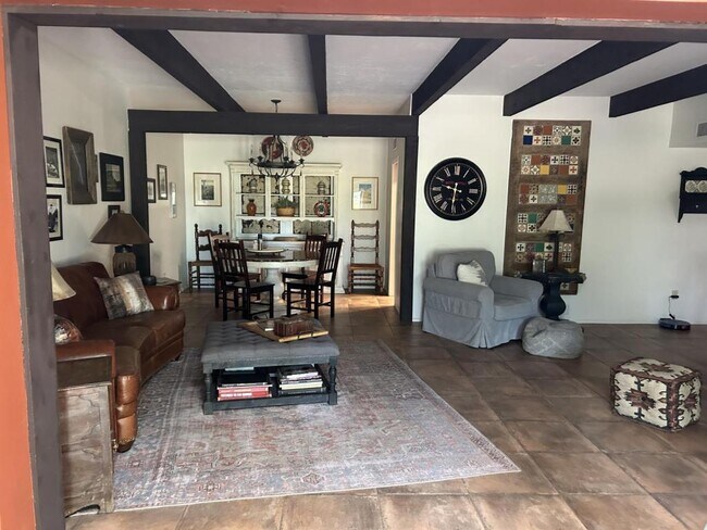 Building Photo - 449 E Paseo Chuparosas