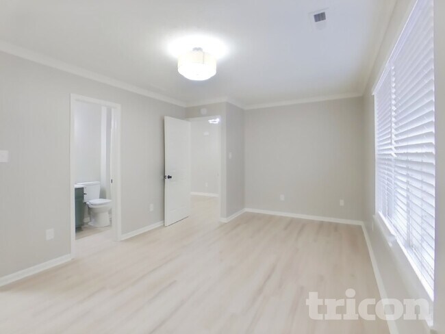 Building Photo - 1319 Country Ridge Ln