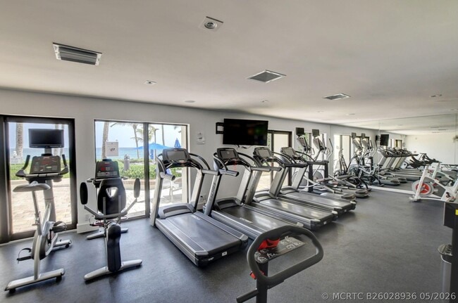 Building Photo - 3420 S Ocean Blvd
