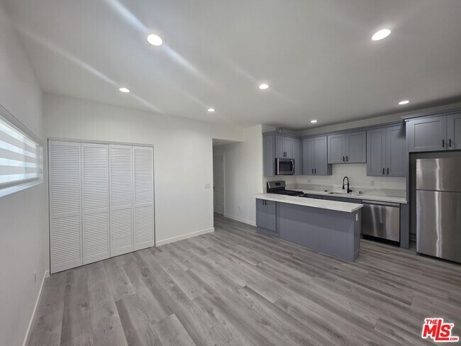 Building Photo - 25226 Loytan St