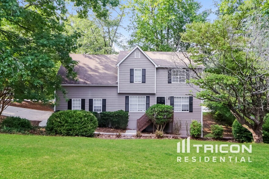 Primary Photo - 6300 Holborne Ln