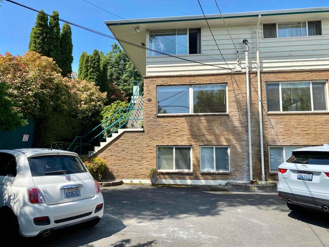 Building Photo - 1440 NW 60th St