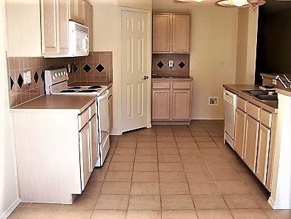 Building Photo - 300 Oxford Dr