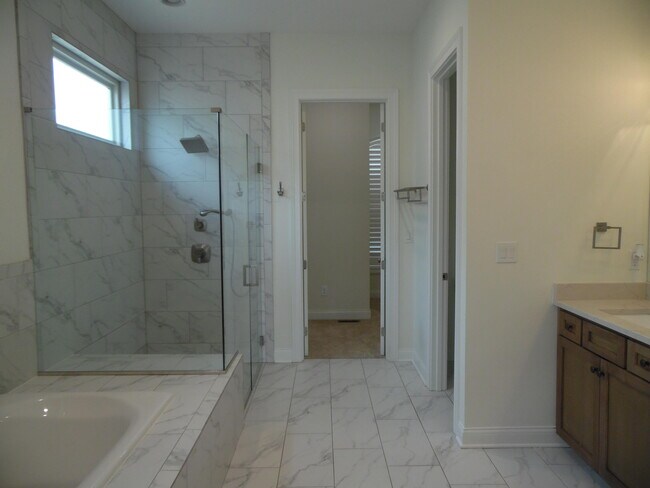 Building Photo - 2331 Coroneo Ln