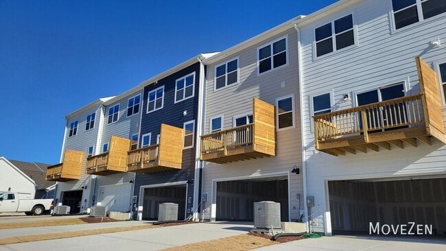 Building Photo - 720 Lucky Clover Way