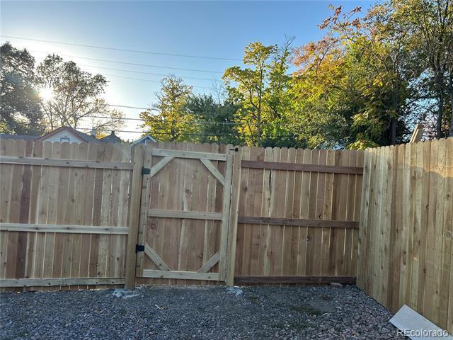 Building Photo - 2549 Sheridan Blvd