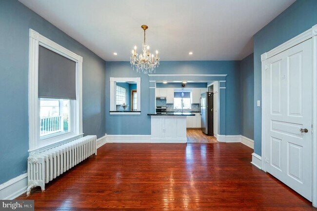 Building Photo - 121 W Arch St