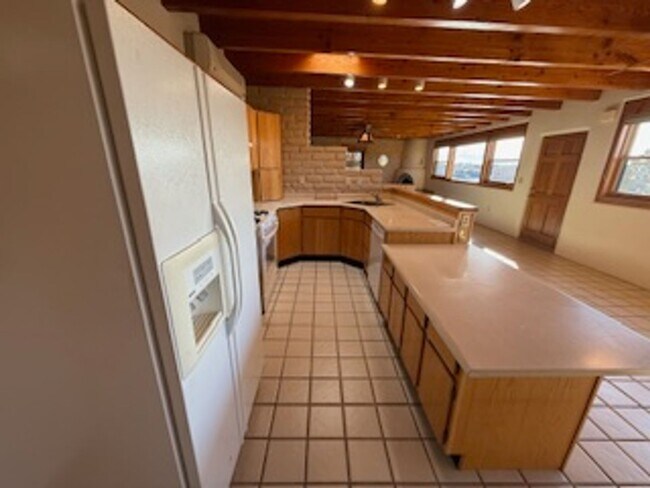 Building Photo - 5 Oriente Ct