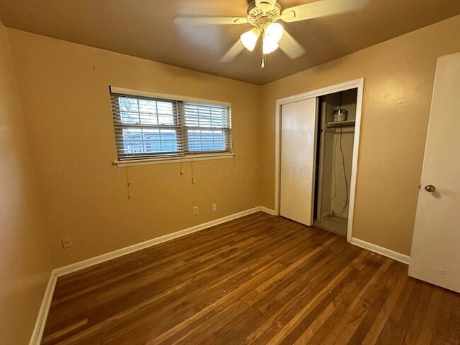 Building Photo - 2908 Jewell Dr