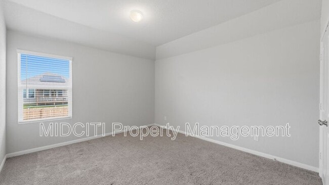 Building Photo - 1858 Lauter Ln
