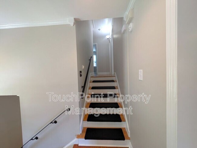 Building Photo - 6724 Sunview Dr