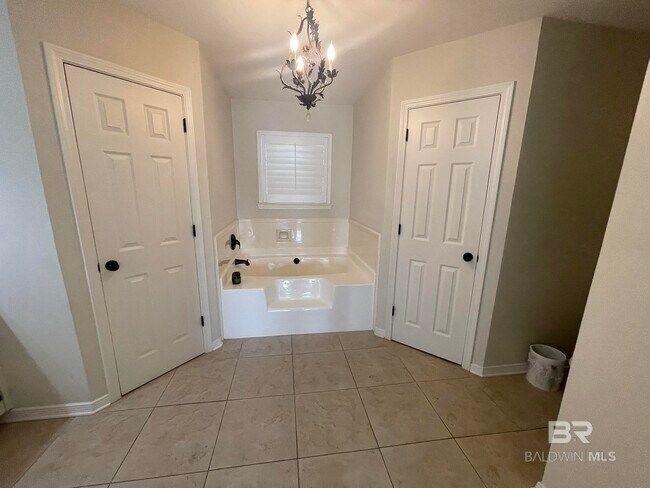 Building Photo - 35405 Pine Rd S