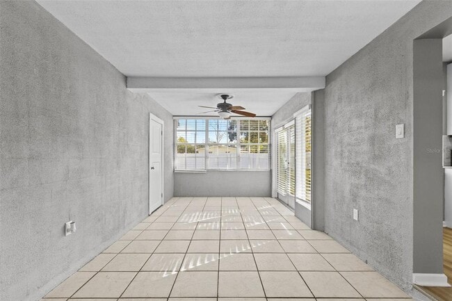 Building Photo - 2302 S Thixton Ct