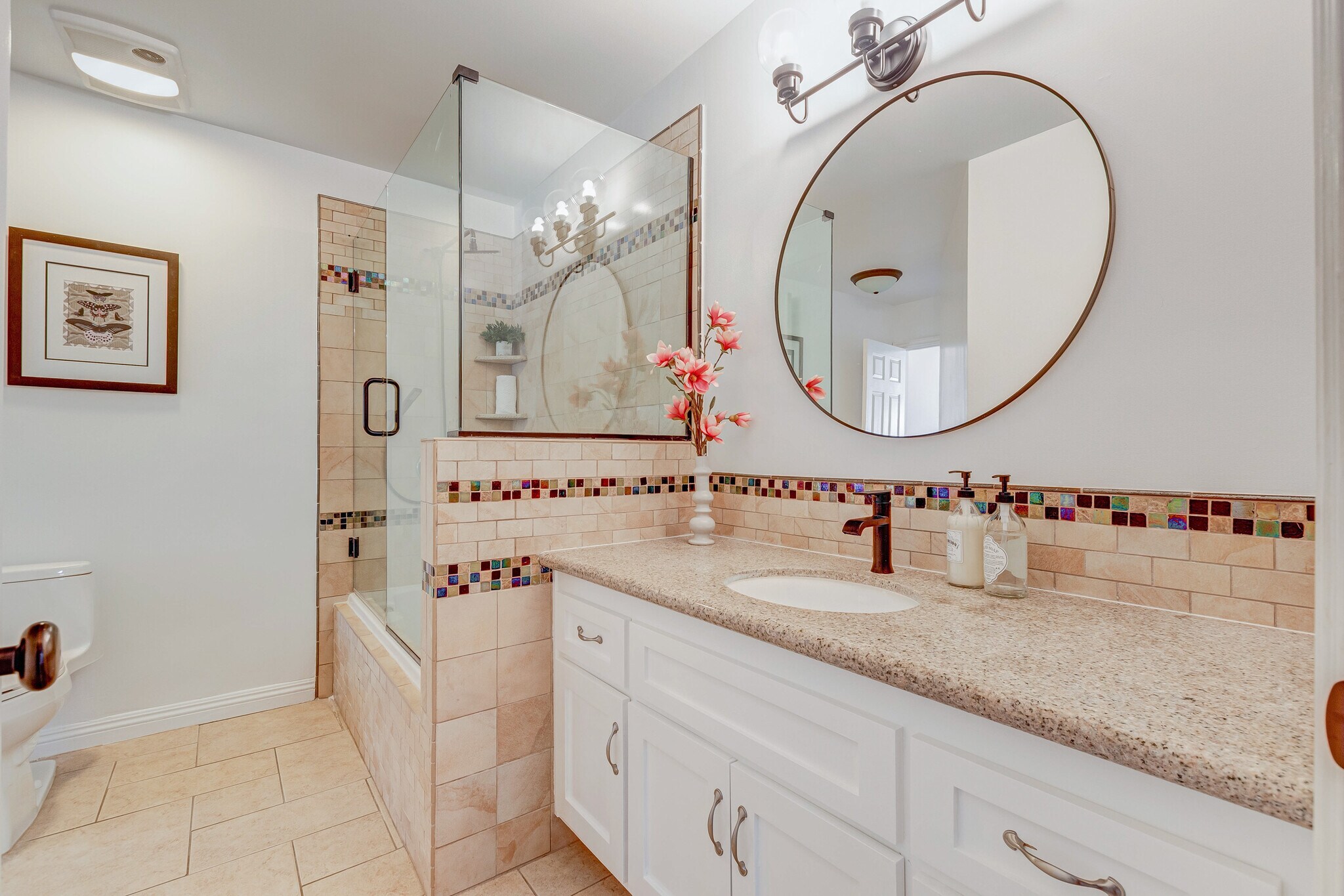 Building Photo - 516 San Vicente Blvd