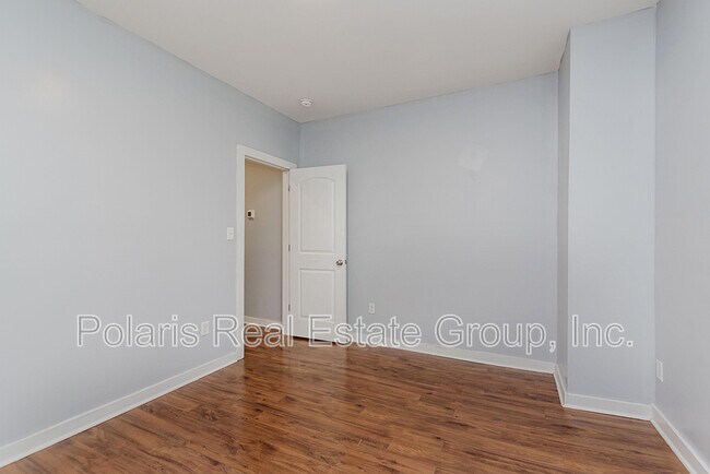 Building Photo - 21 N Tacoma Ave