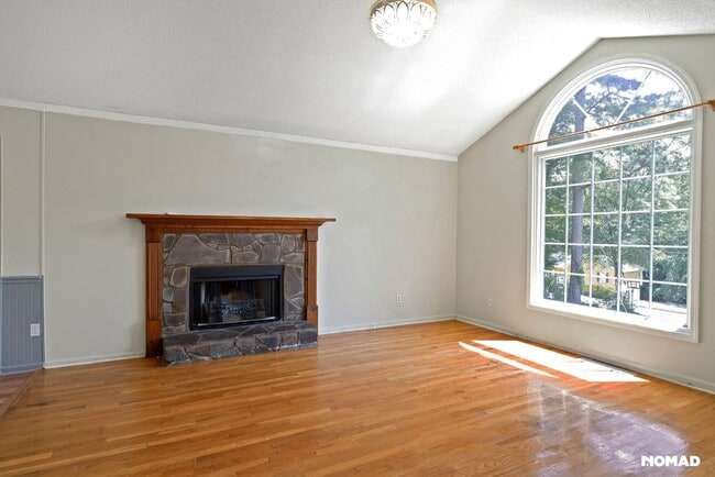 Building Photo - Charming 4BR House in Douglasville