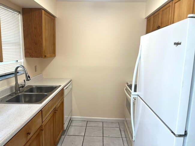 Building Photo - 4105 Inlet Cir