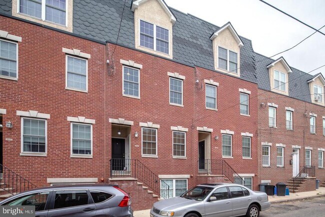 Building Photo - 2633 Catharine St