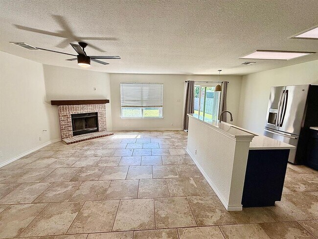 Building Photo - 133 Paige Bend