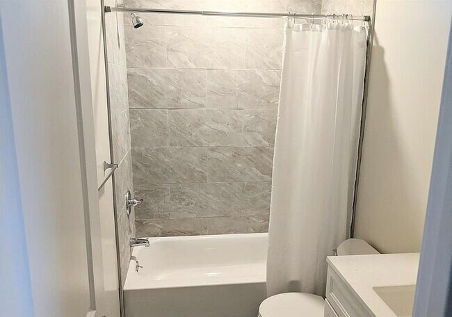 Building Photo - 3-Bed, 3-Bath in New Brunswick – Your Perfect Retreat!"