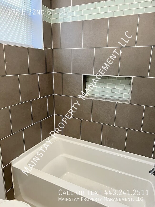 Building Photo - 102 E 22nd St