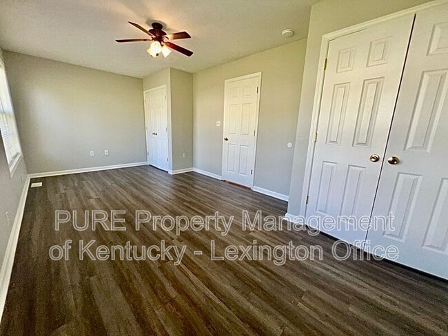 Building Photo - 2561 MacKenzie Ln