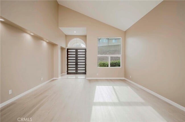 Building Photo - 5338 Chariton Ave