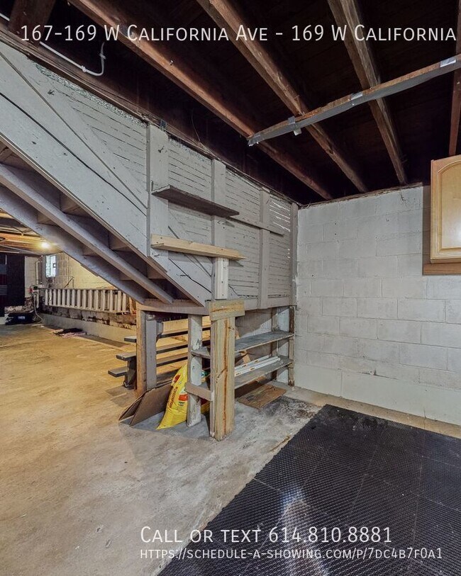 Building Photo - Three Bedroom- Clintonville