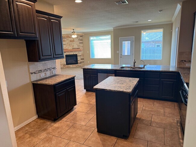 Building Photo - 7008 Pitchfork Ranch Rd