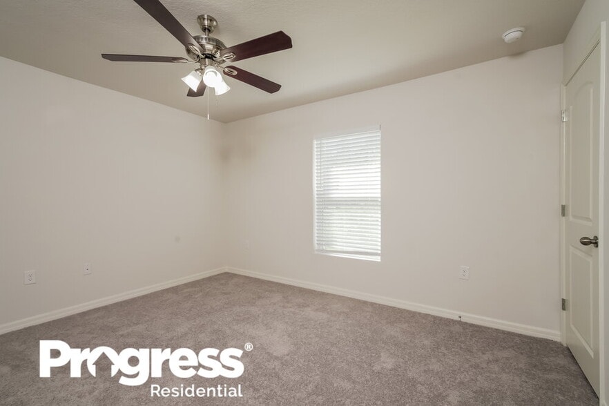 Building Photo - 426 Mallard Ln