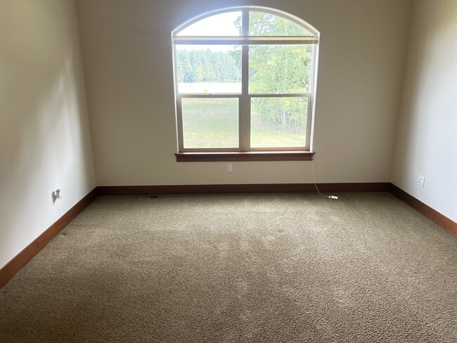 Building Photo - 3621 187th Pl NE