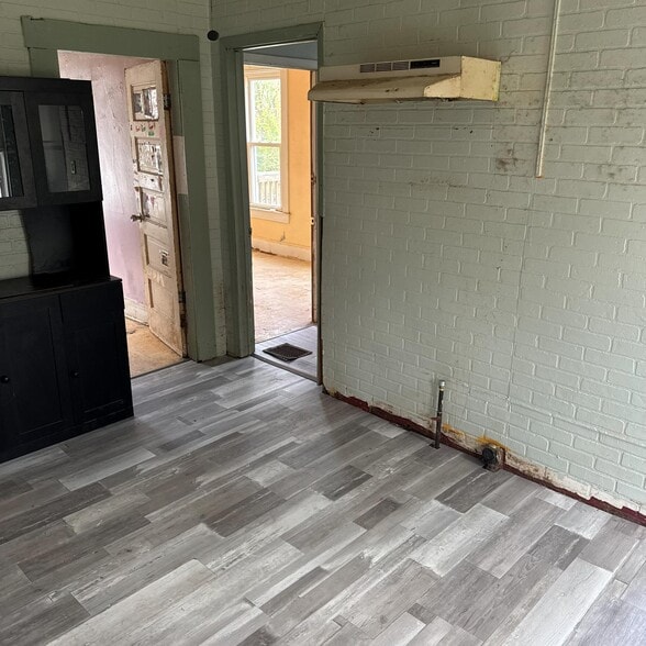 Building Photo - 1629 S Rodgers Ave