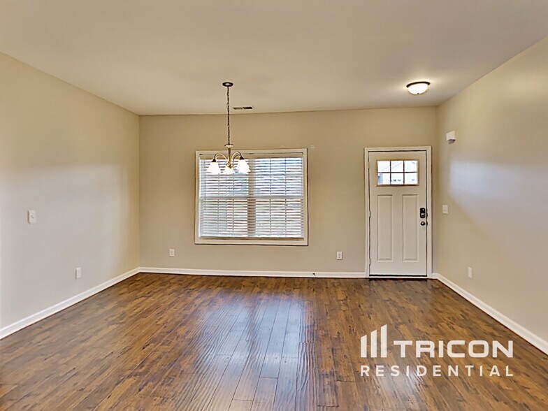 Building Photo - 809 Ellyson Dr